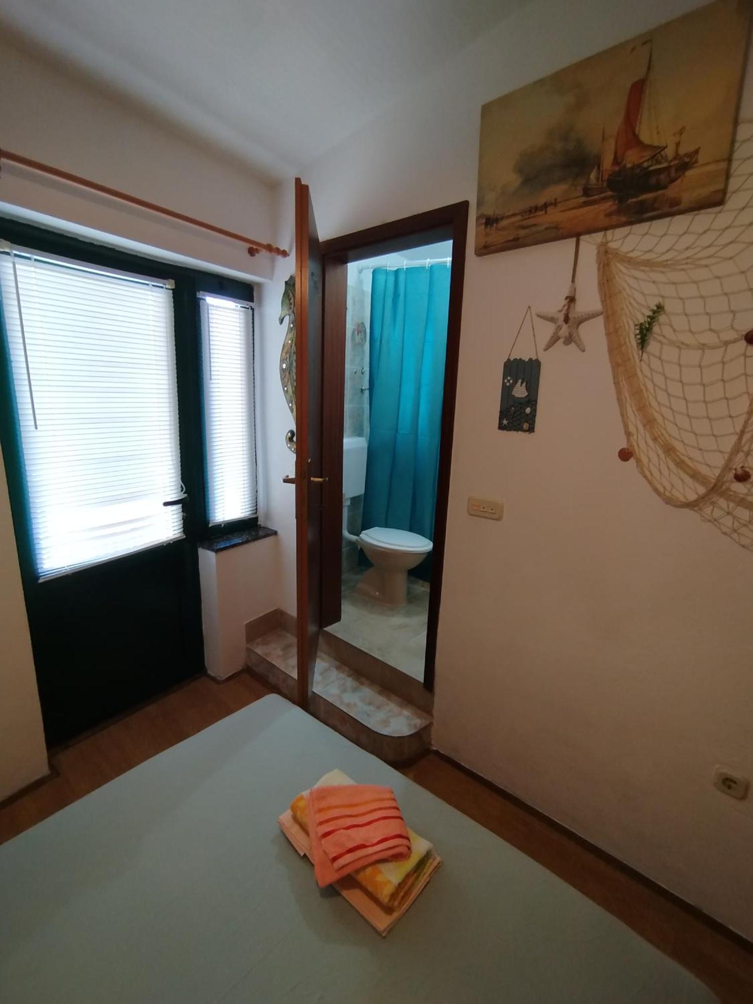 Rooms Tia Baška Voda Pokoj fotografie